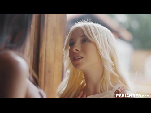 ❤️ Jenta kommer hjem noen måneder senere og ender opp med å spise stemorens fitte Hard porno hos oss no.porn-evooli.ru ☑