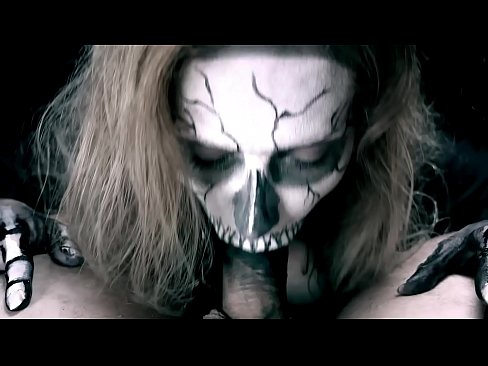 ❤️ Demon jente suger kuk med sin svarte munn og svelger cum. Hard porno hos oss no.porn-evooli.ru ☑